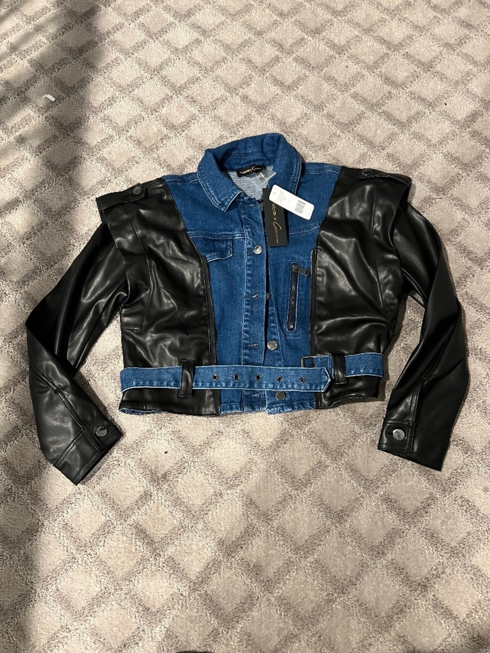 bebe x Ccuci Cropped Jacket Denim w/ Faux Leather Sleeves & Belt size small